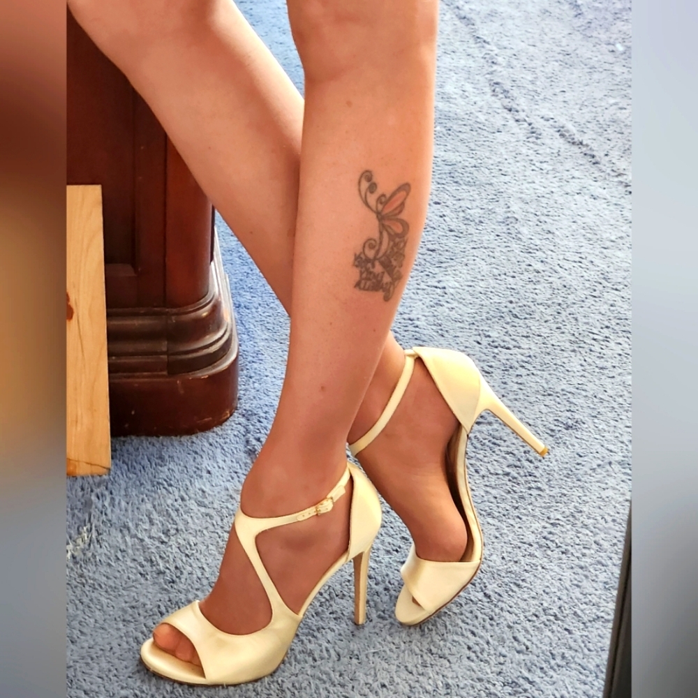 LORIBLU CHAMPAGNE SATIN ANKLE WRAP STILETTO SANDALS, 41